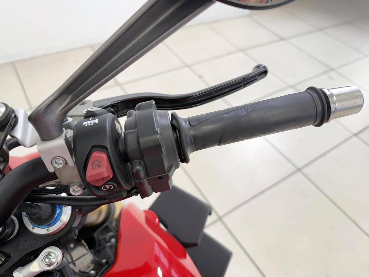 DUCATI Streetfighter V4 1100 Streetfighter V4 S 1100