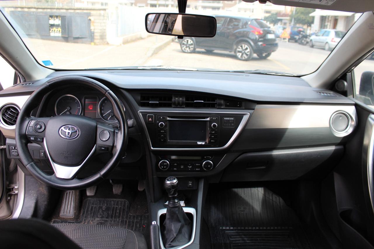 Toyota Auris 1.4 D-4D Active