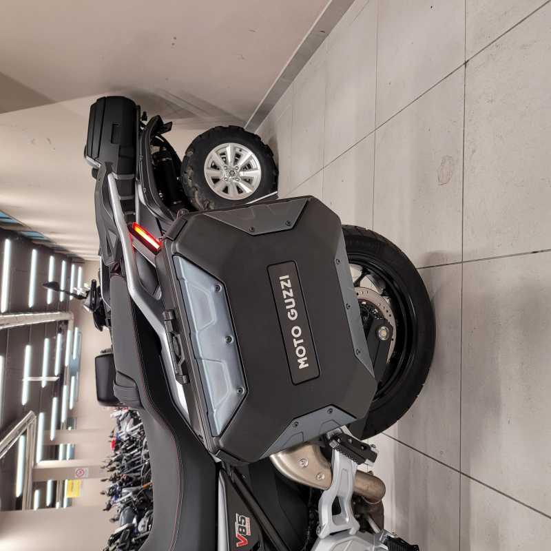 Moto Guzzi V85 Strada - 2025