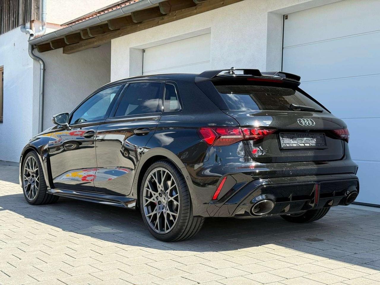 Audi RS3 RS3 Sportback 2.5 tfsi quattro PANO/360°/CARBON