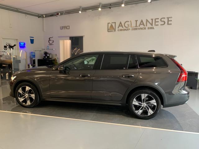 VOLVO V60 Cross Country B4 (d) AWD automatico Ultimate