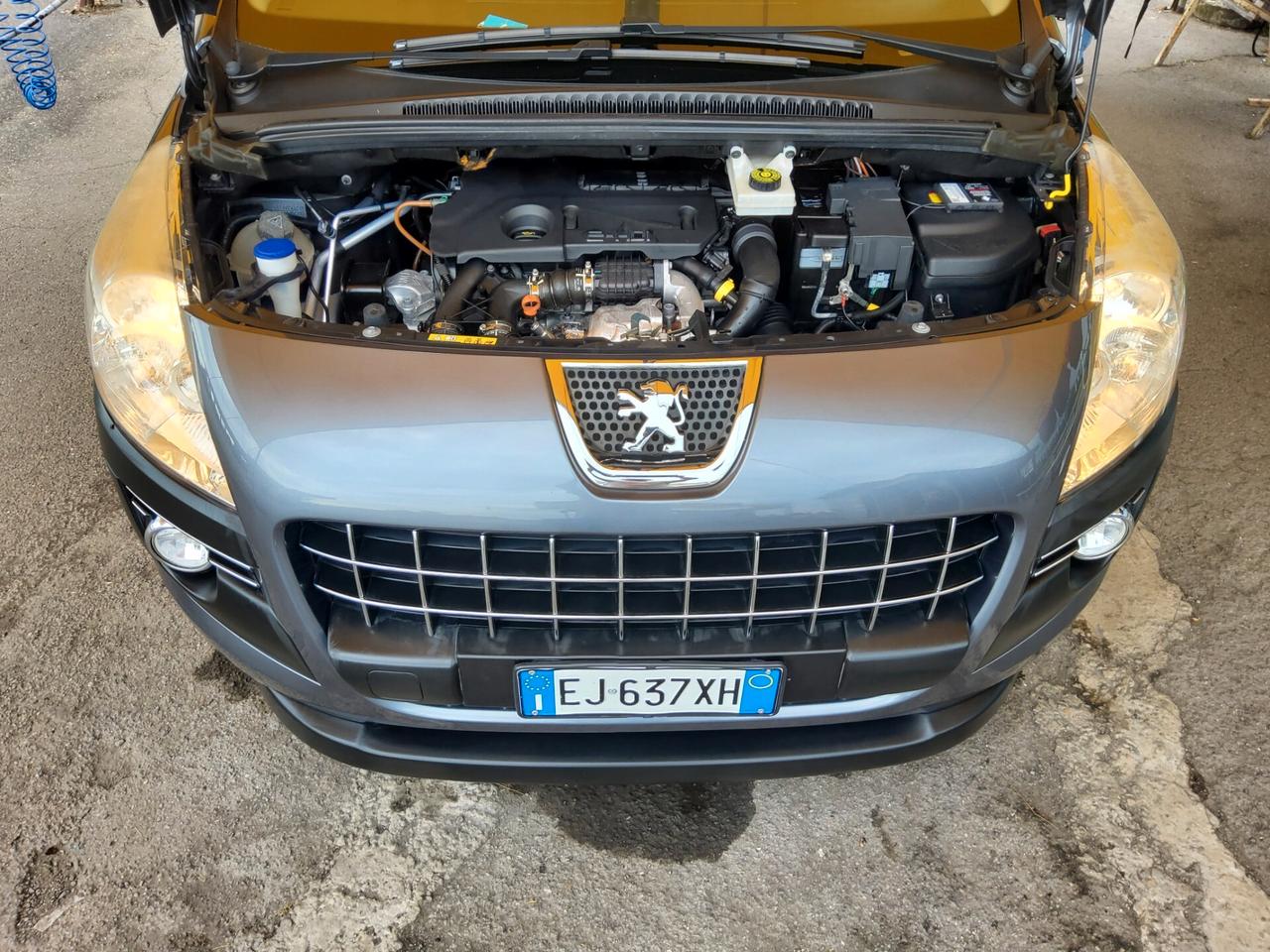 Peugeot 3008 1.6 e-HDi 112CV cambio robotizzato Stop&Start Active