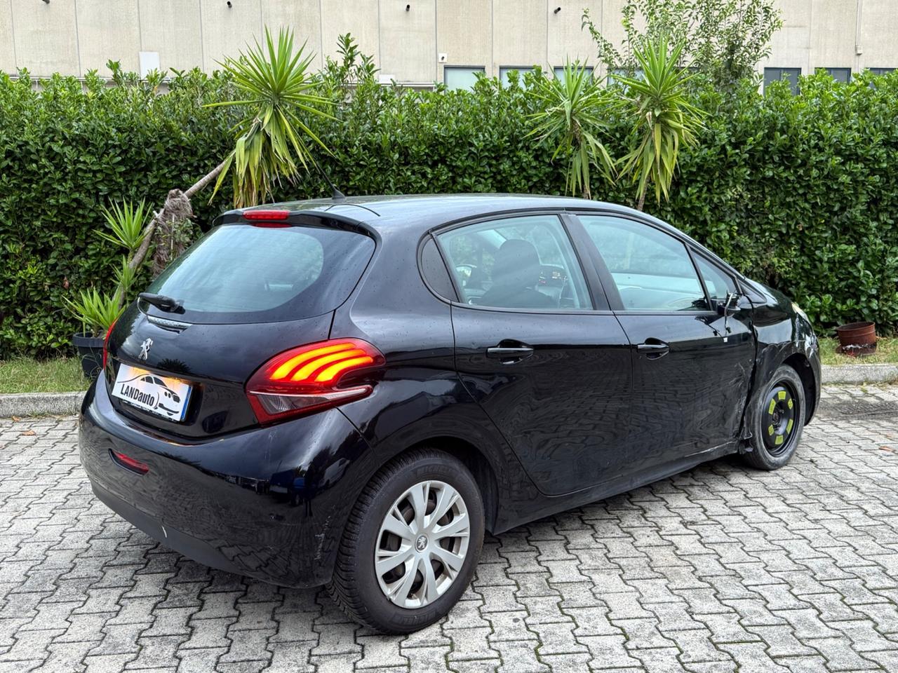 Peugeot 208 BlueHDi 75CV EURO6B INCIDENTATA