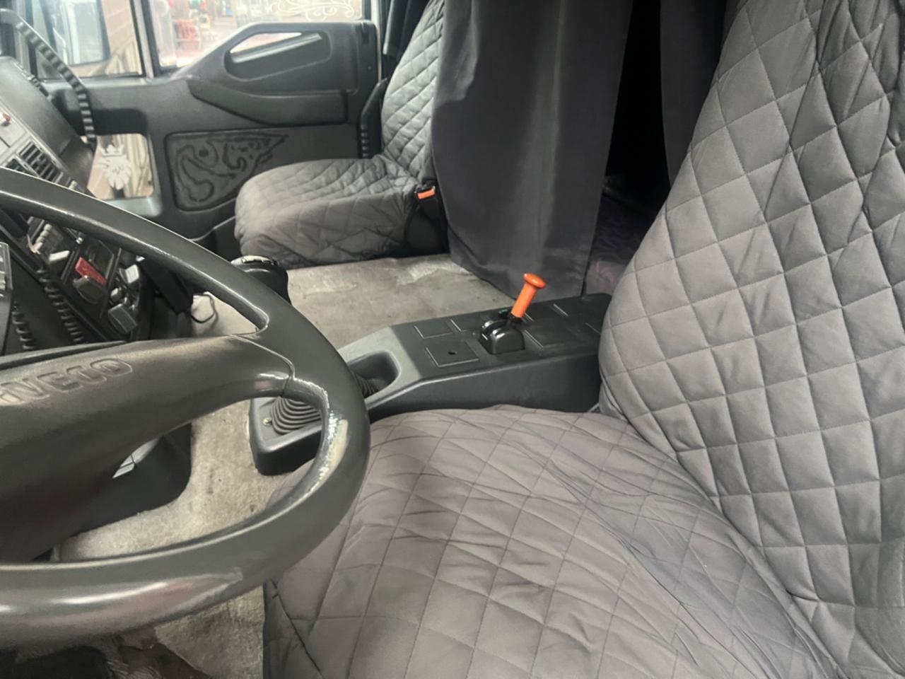 Iveco EuroTech Cursor Scarrabile Con Gru