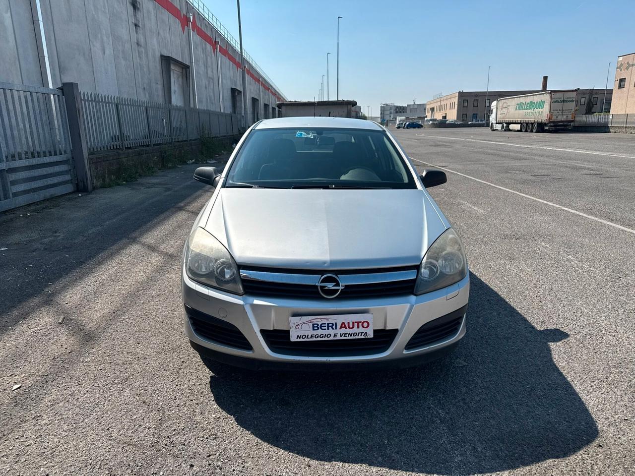 Opel Astra 1.4 benzina adatta neopatentati