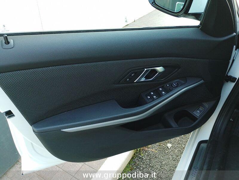 BMW Serie 3 G21 2022 Touring 318d Touring mhev 48V auto