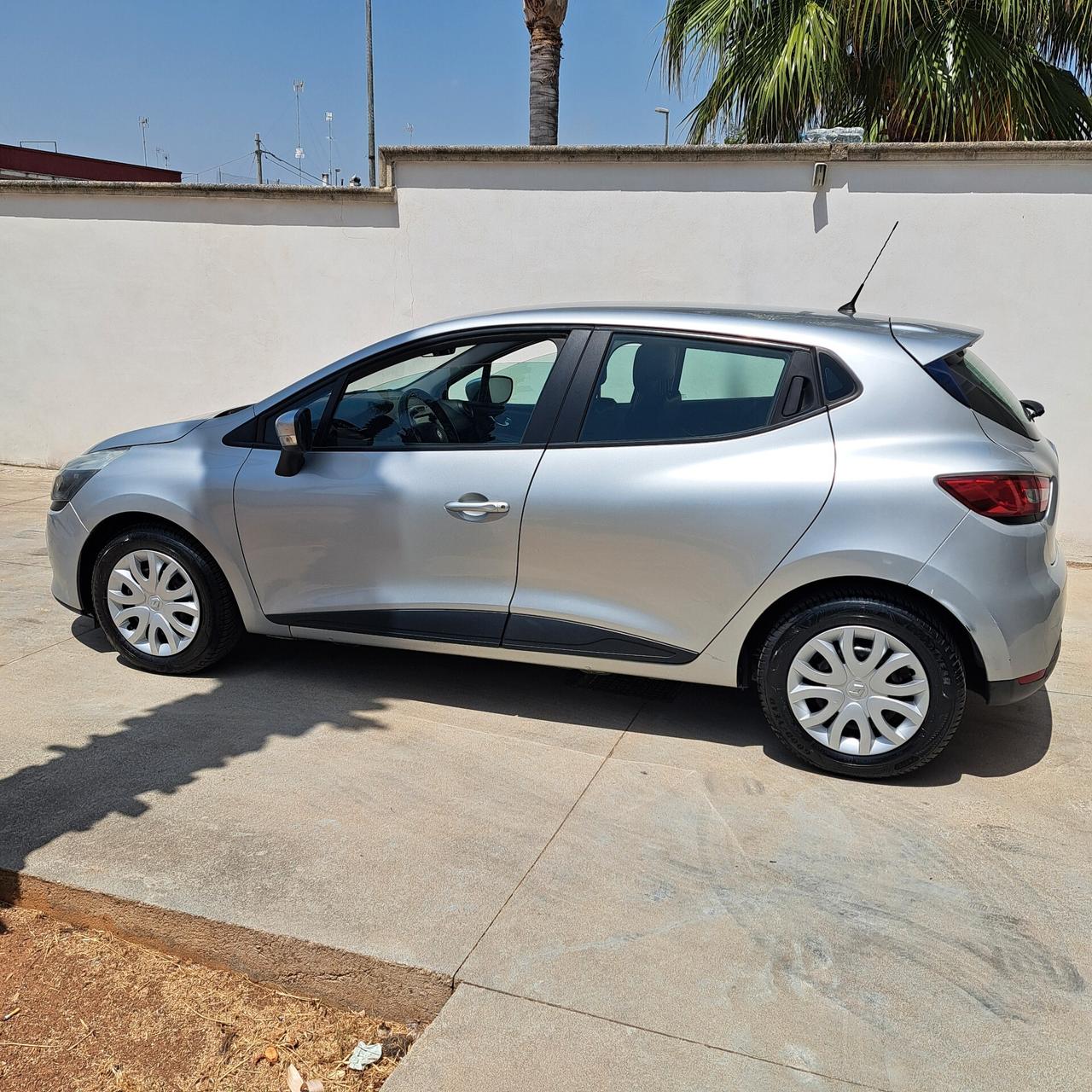 Renault Clio 1.5 dCi 8V 75CV 5 porte Costume National