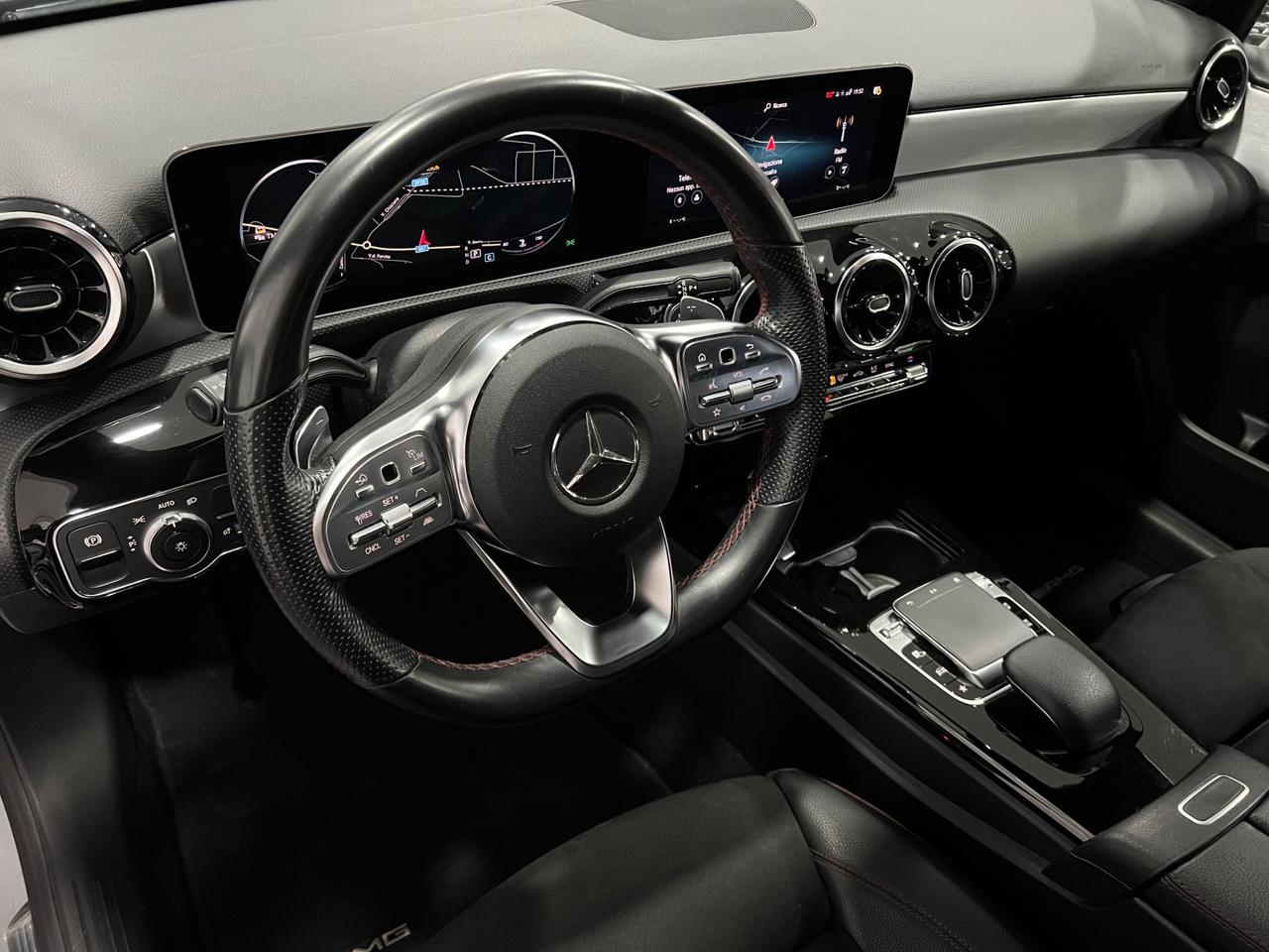 Mercedes Benz A180d Premium AMG aut. 116 cv