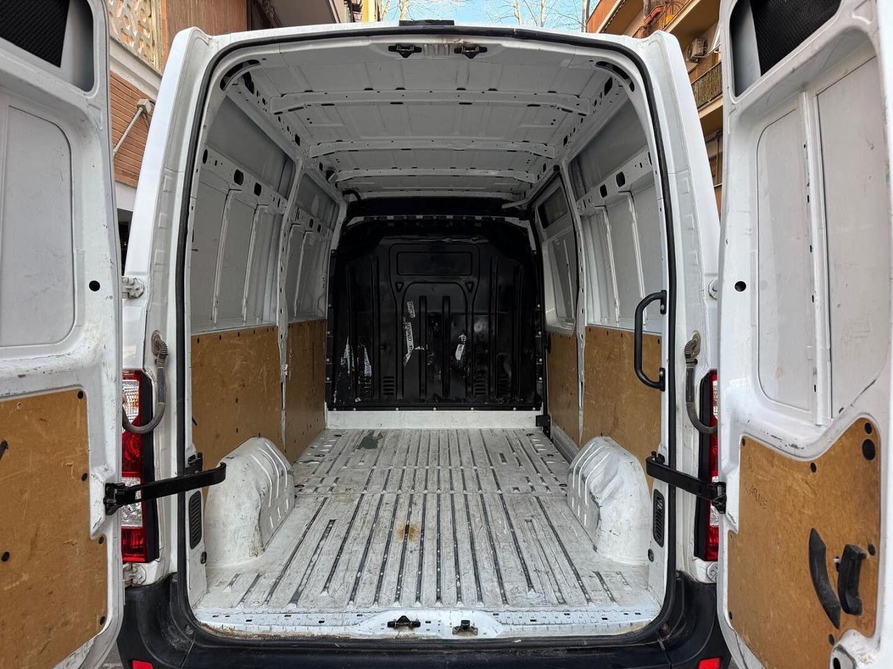 Renault Master T 35 dci 135 L2 H2