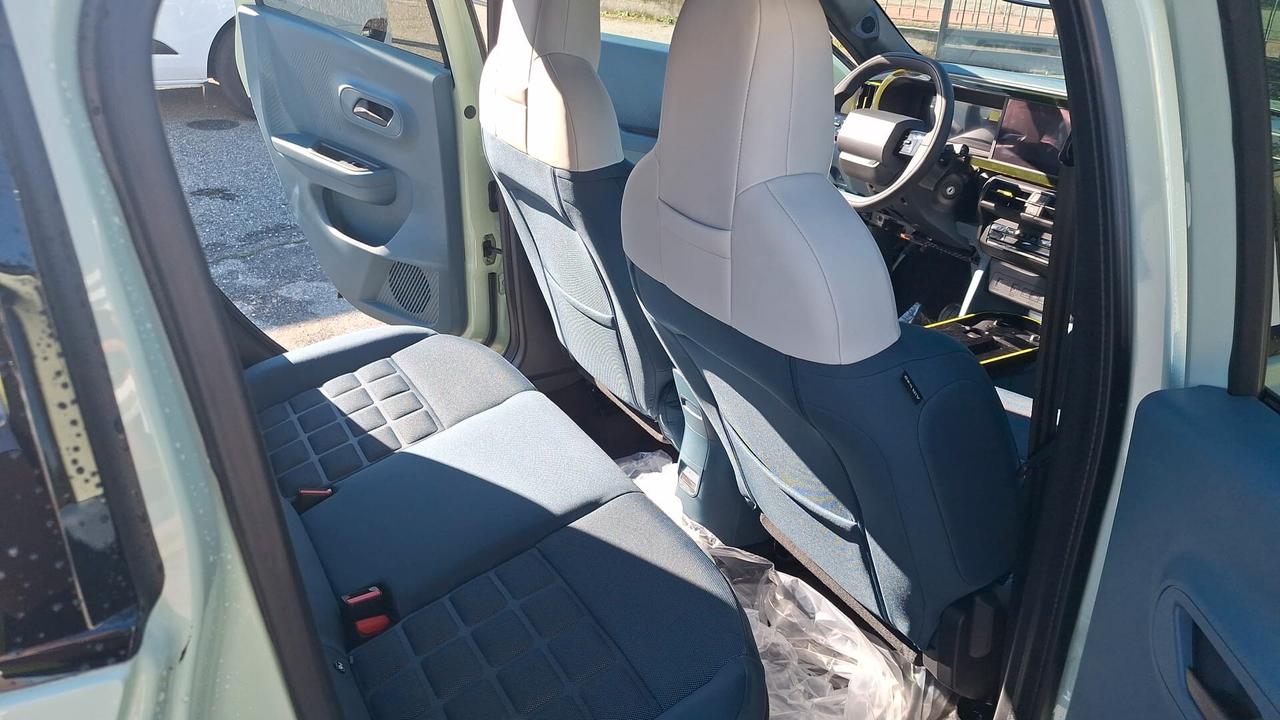 Fiat Grande Panda 1.2 Hybrid 110 CV S&S La Prima UFFICIALE!!!