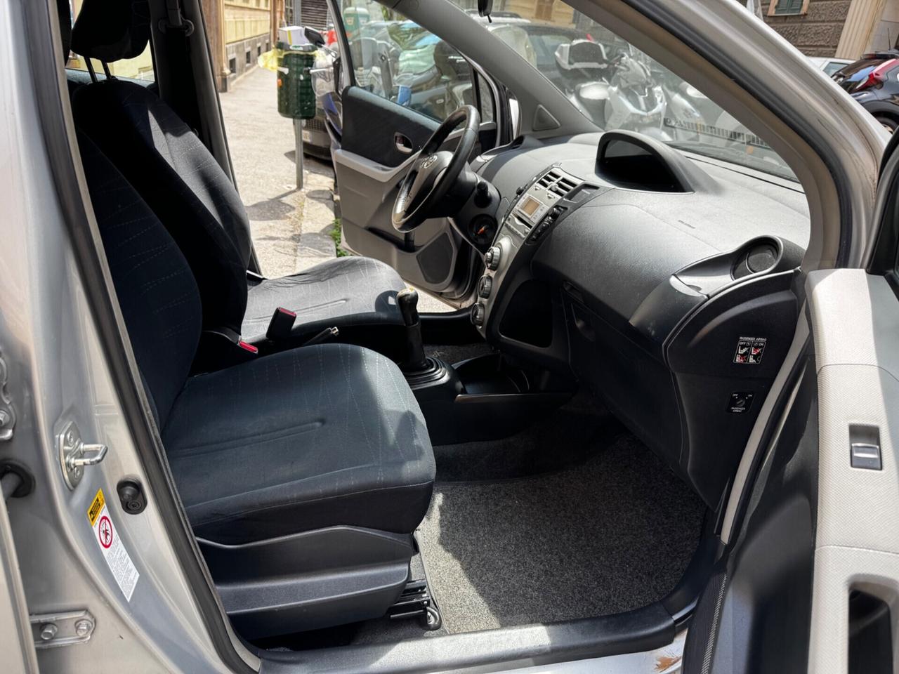 Toyota Yaris 1.3 5 porte Sol