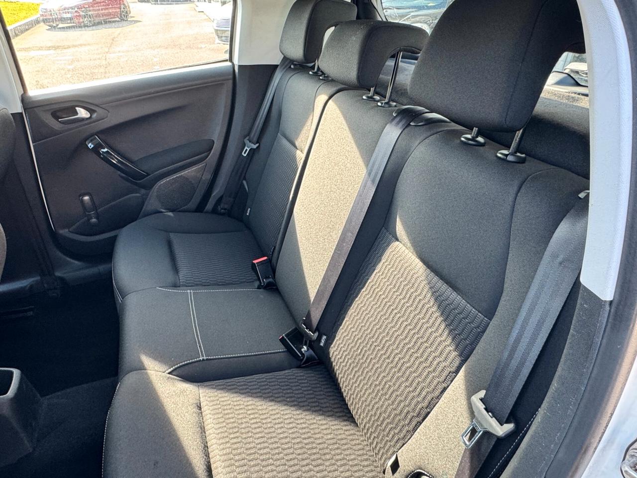 Peugeot 208 Neopatentati