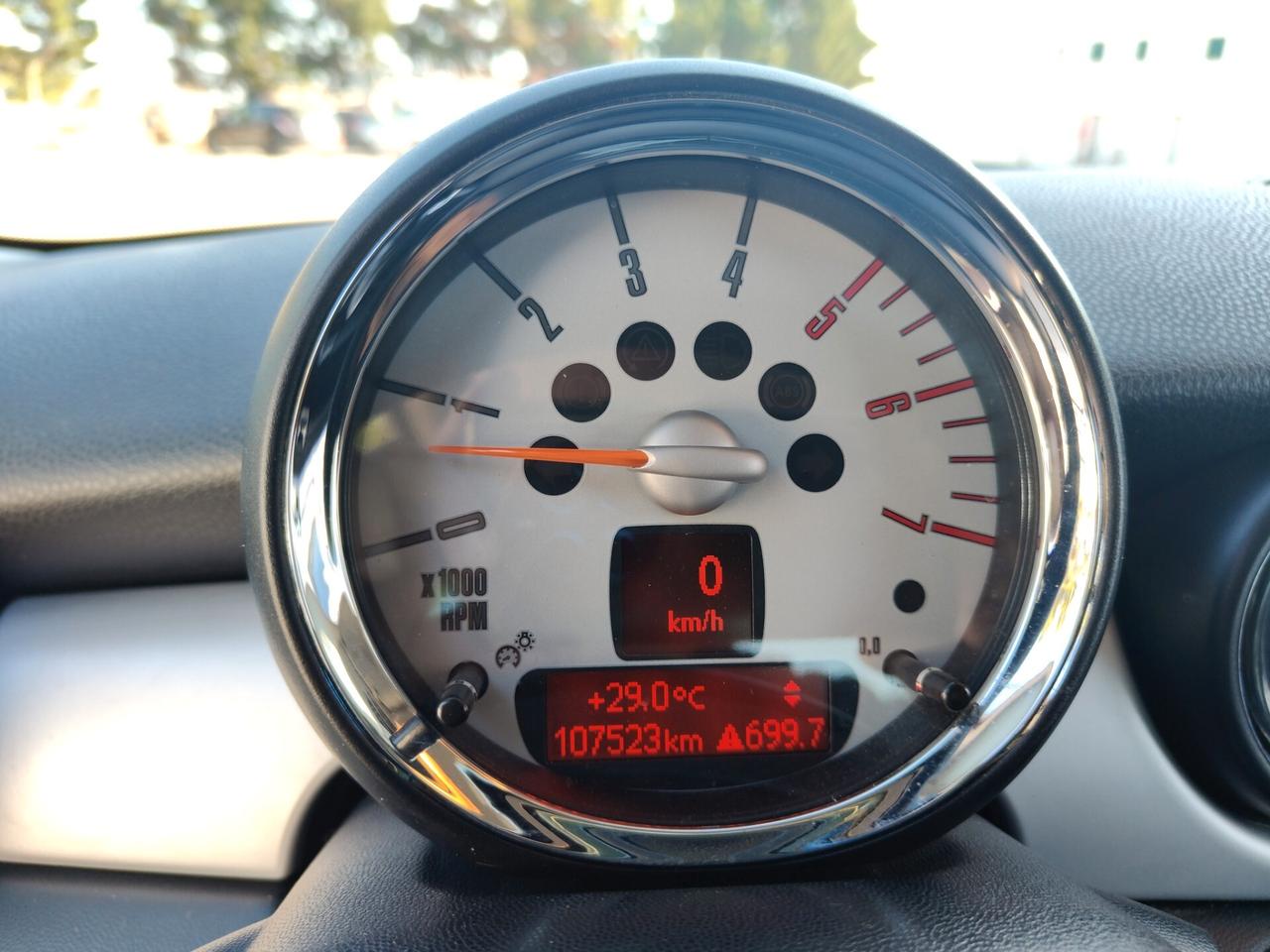 Mini 1.6d Cooper km 100.000