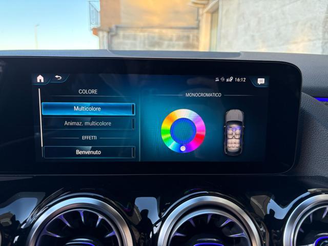 MERCEDES-BENZ GLA 200 d Automatic Premium Amg Pack Night