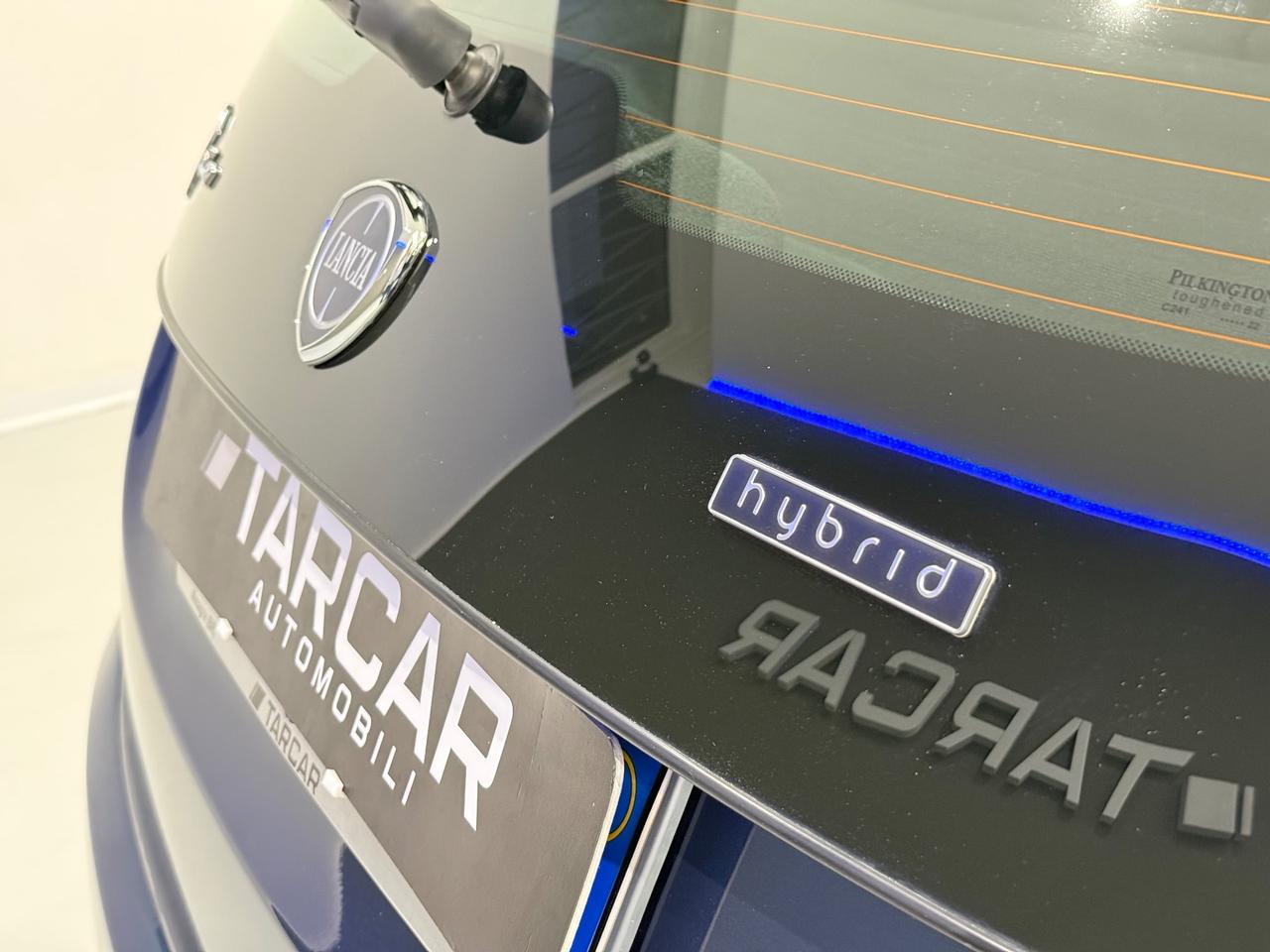 Lancia Ypsilon 1.0 FireFly S&S Hybrid Gold