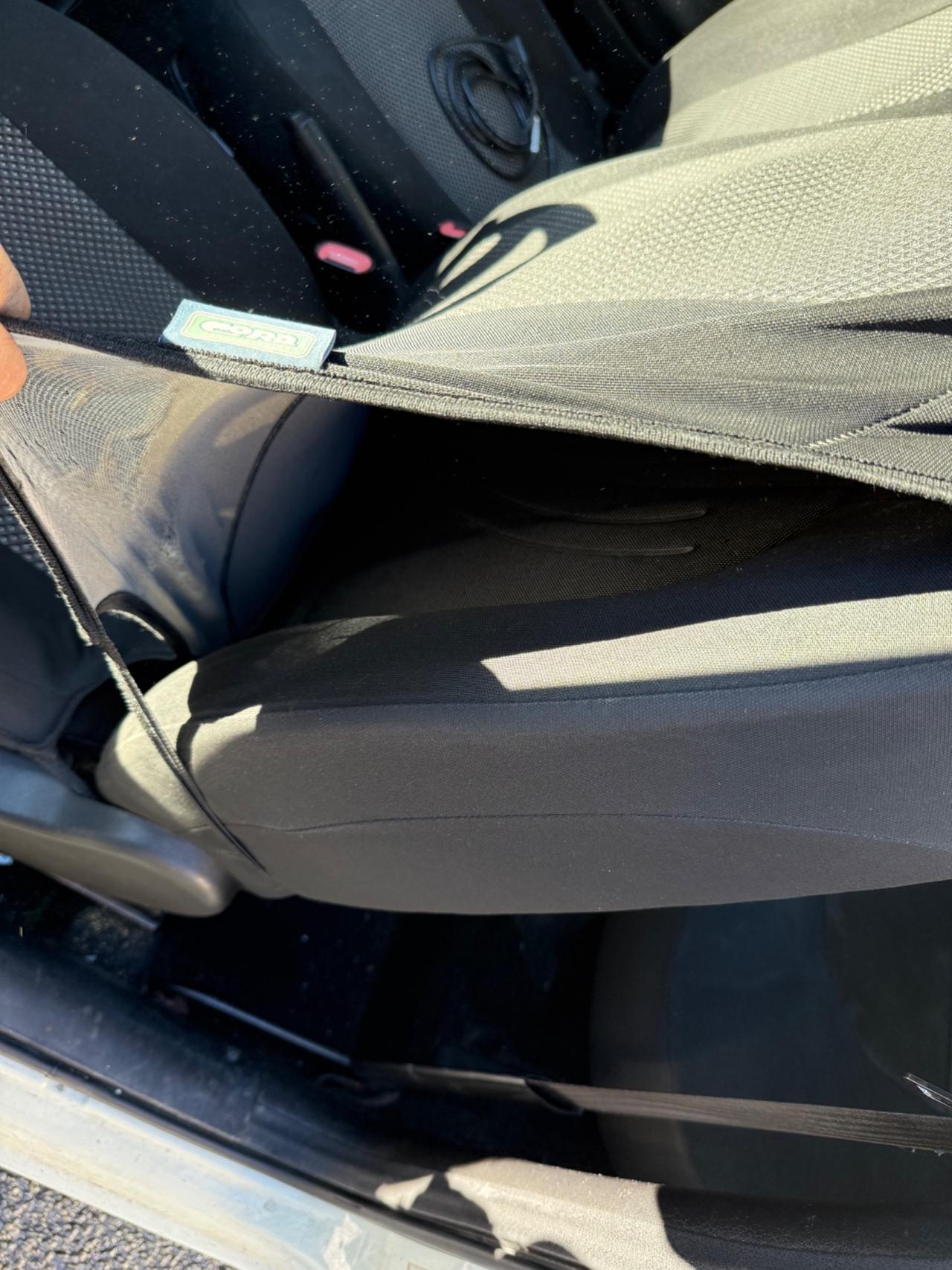 Lancia Ypsilon 1.3 MJT 75 CV Unyca