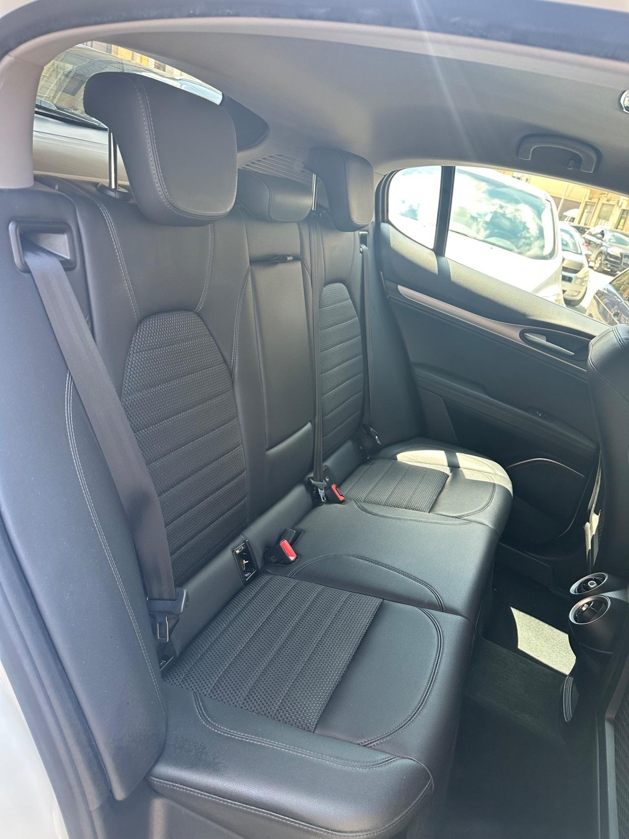 Alfa Romeo Stelvio 2.2 Turbodiesel 190 CV AT8 Q4 Sprint