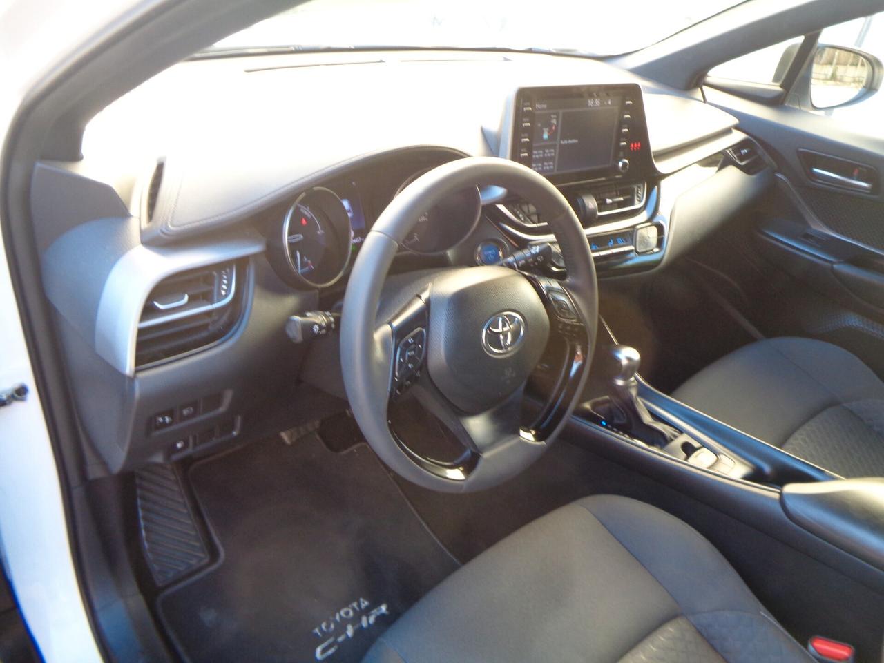Toyota C-HR 1.8 HV Active NESSUN VINCOLO DI FINANZIAMENTO