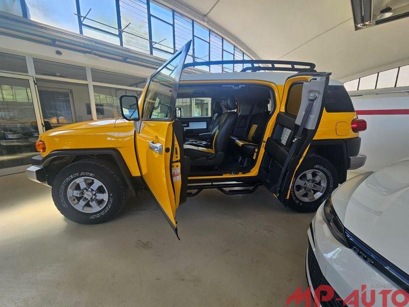 Toyota FJ Cruiser TOYOTA FJCRUISER - TENUTO OTTIMAMENTE -AUTOCARRO - IMPIANTO GPL