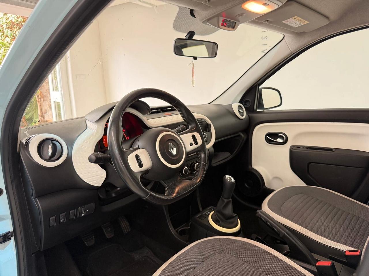 Renault Twingo 1.0cc benzina - Neopatentati