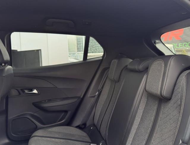 PEUGEOT 2008 BlueHDi 130 S&S EAT8 Allure