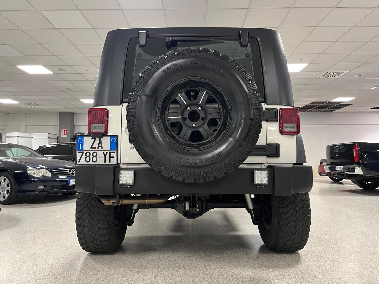 Jeep Wrangler Unlimited 3.8 V6 Sahara Auto 208cv