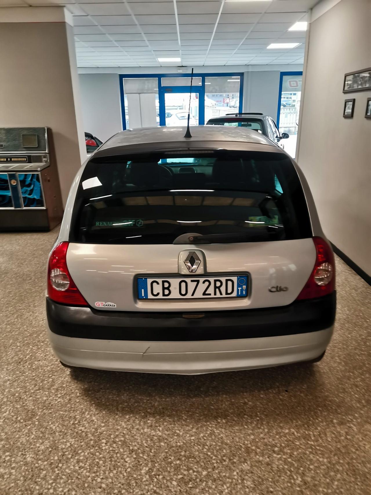 Renault Clio 1.2 16V cat 3 porte Privilège