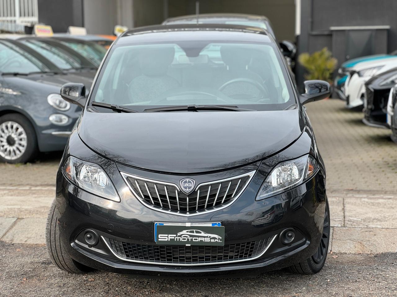 Lancia Ypsilon 1.0 FireFly 5 porte S&amp;S Hybrid UnYca Black