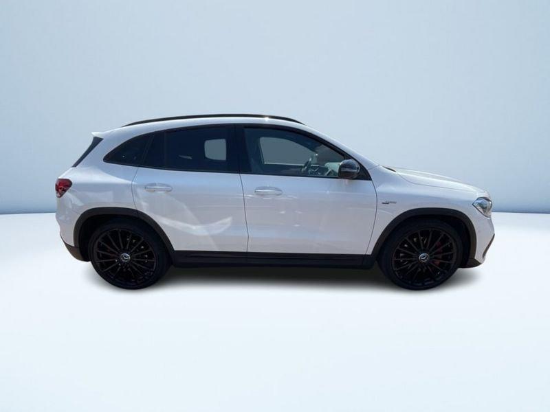 Mercedes-Benz GLA 35 AMG 4MATIC AUTO