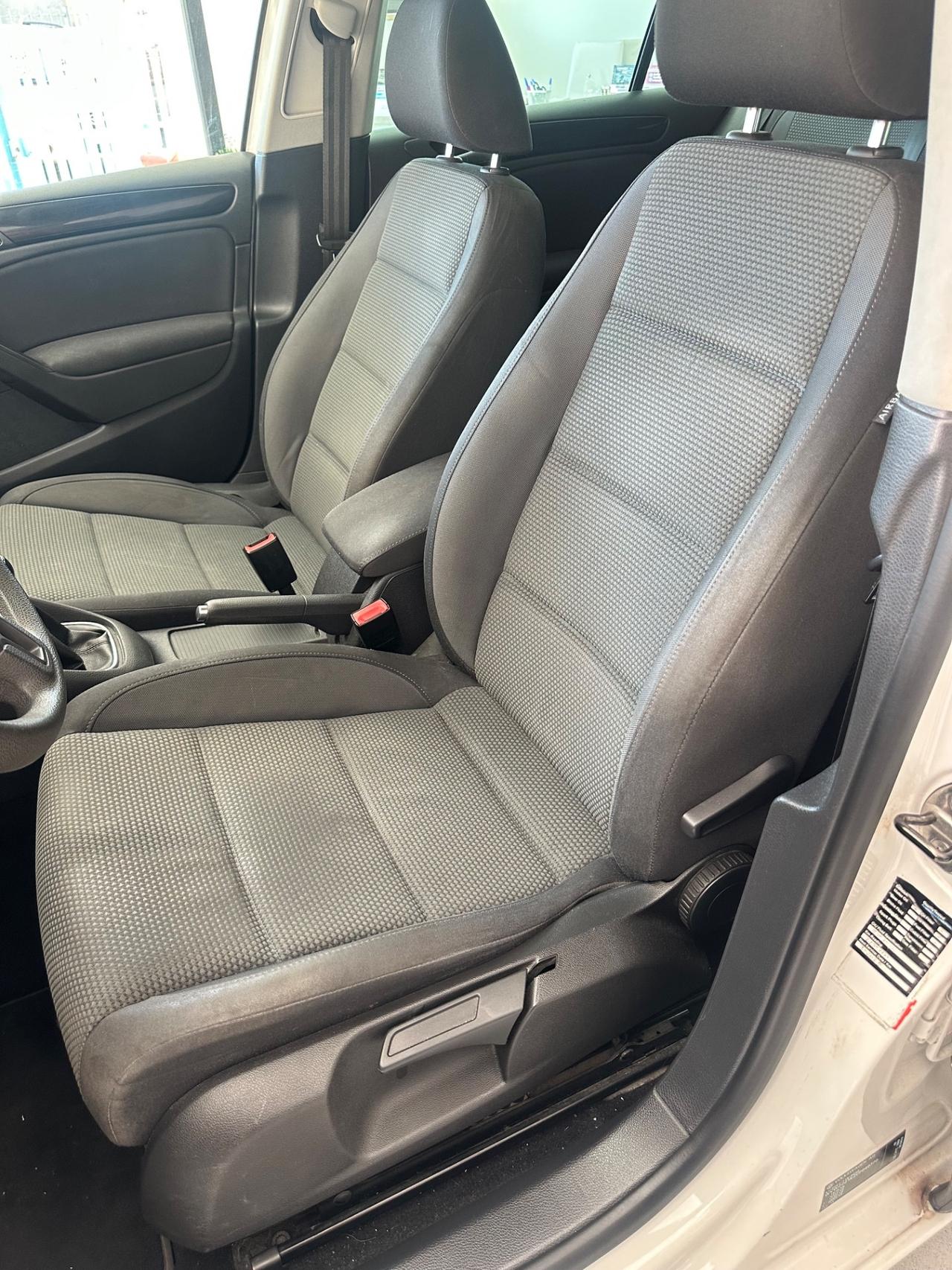 Volkswagen Golf 1.6 TDI DPF 5p. Highline