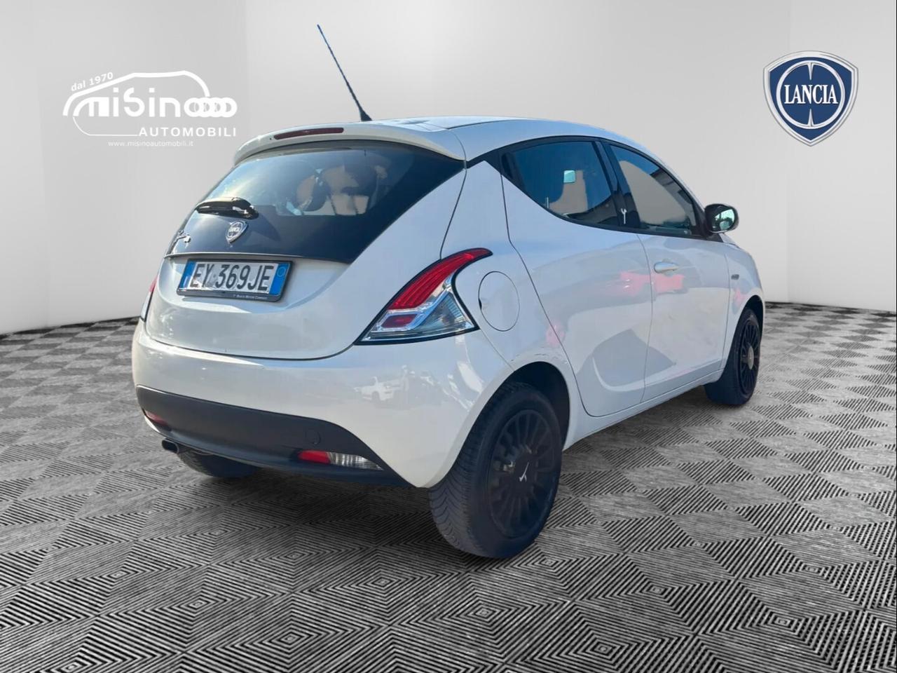 Lancia Ypsilon 5 porte - 2015