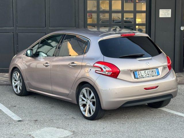 PEUGEOT 208 1.6 8V e-HDi 92CV Stop&Start 5p. Allure