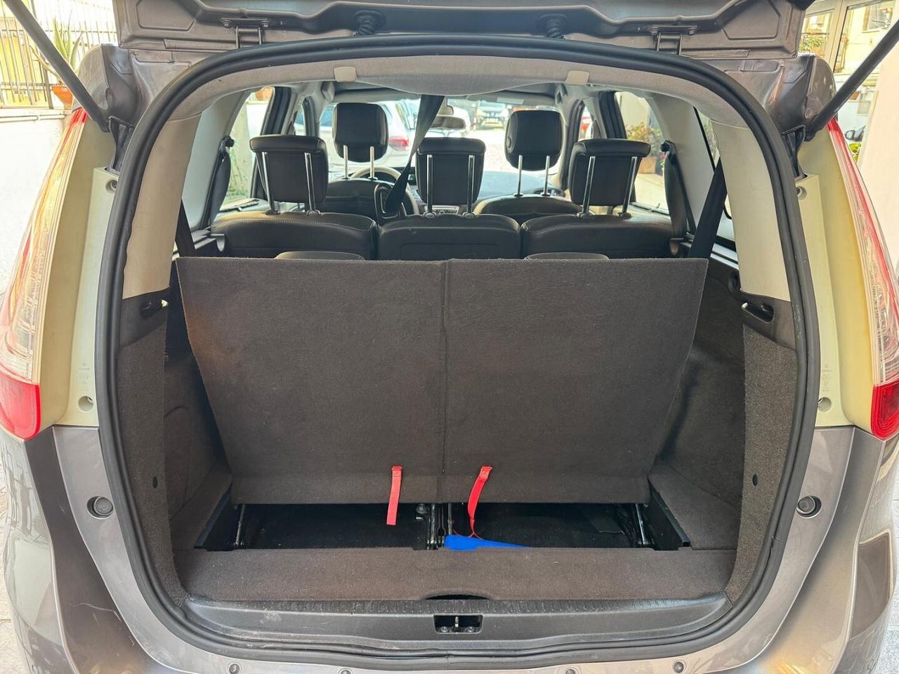 RENAULT Grand Scenic 1.9 dCi 130CV Luxe 7 POSTI