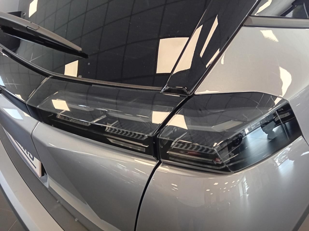 Peugeot 2008 PureTech 100 S&S Allure