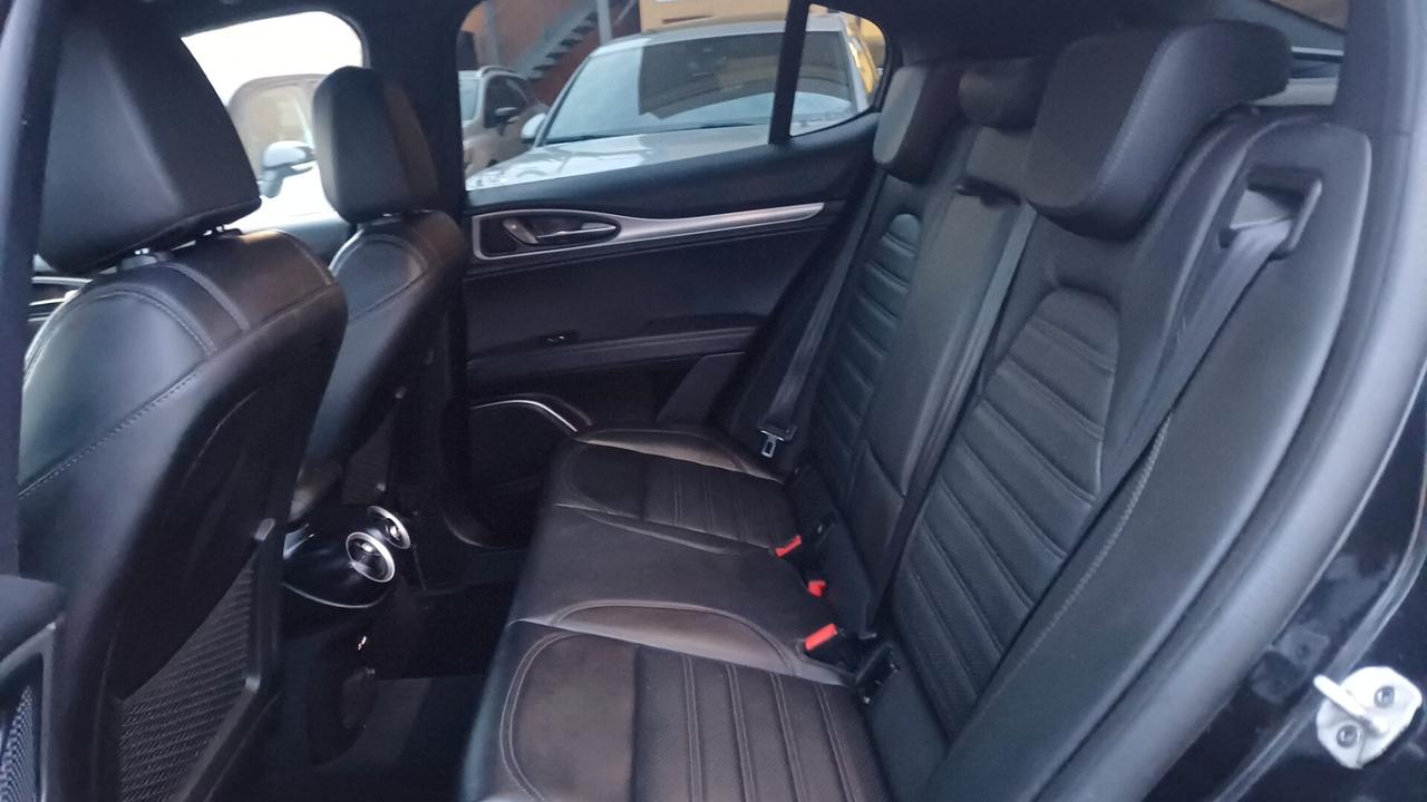 Alfa Romeo Stelvio 2.2 210 CV AT8 Q4 Veloce TETTO PANORAMICO