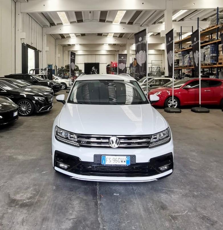 Volkswagen Tiguan 2.0 TDI SCR DSG 4MOTION Business BMT