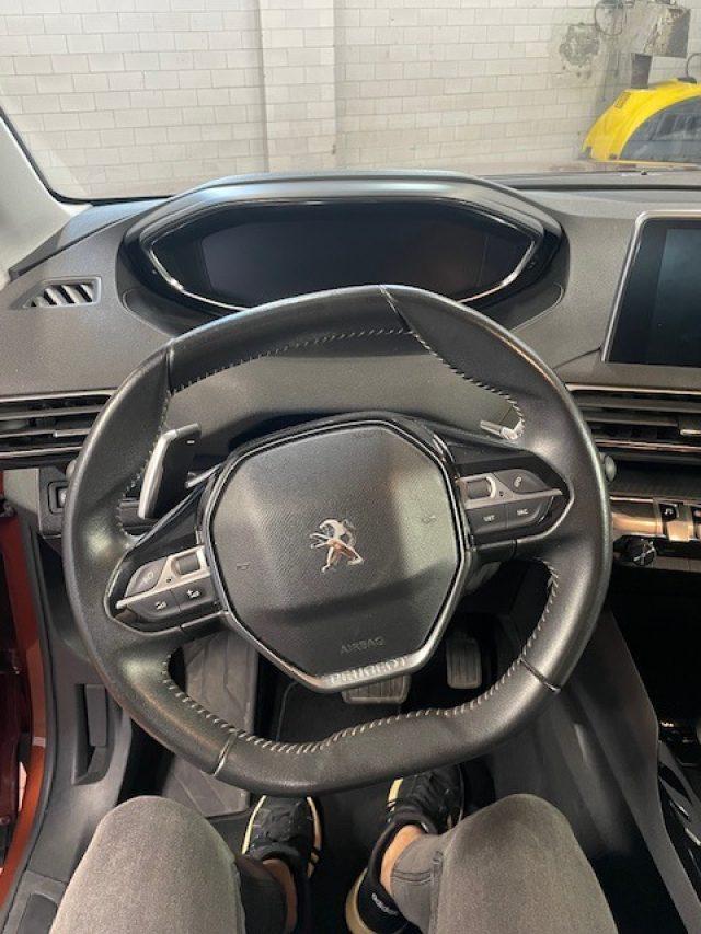 PEUGEOT 3008 BlueHDi 130 S&S EAT8 Business