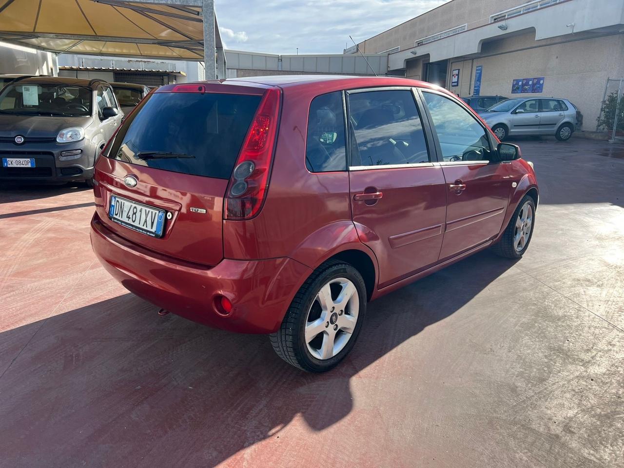 Ford Fiesta 1.4 TDCi 5p. Ghia