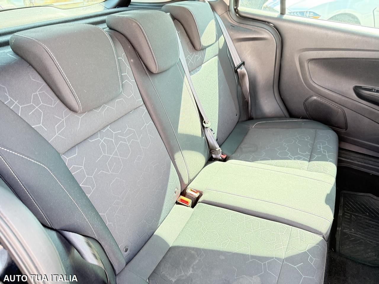 FORD B MAX ADATTA NEOPATENTATI