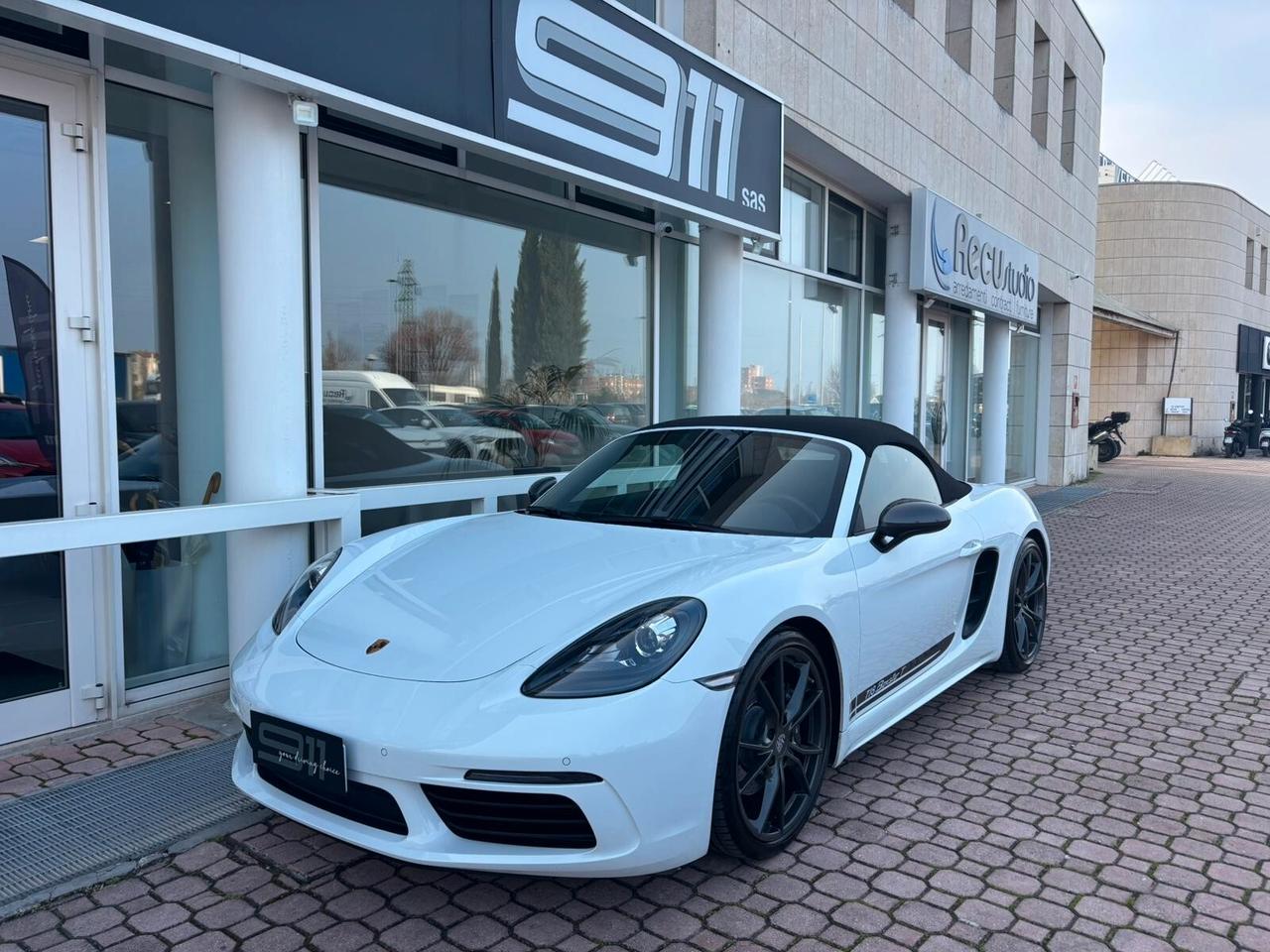 Porsche 718 Spyder Boxster 2.0 T