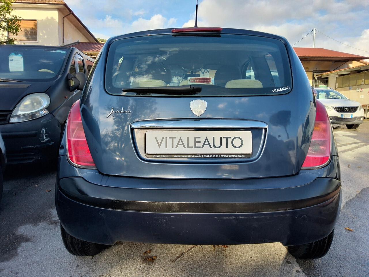 Lancia Ypsilon 1.2 Argento ((TUTTO INCLUSO))