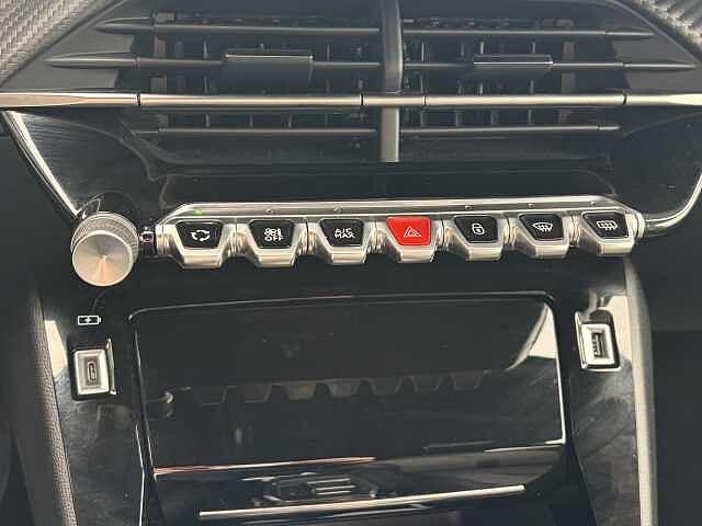 Peugeot 2008 1.2 PureTech 130 CV EAT8 GT