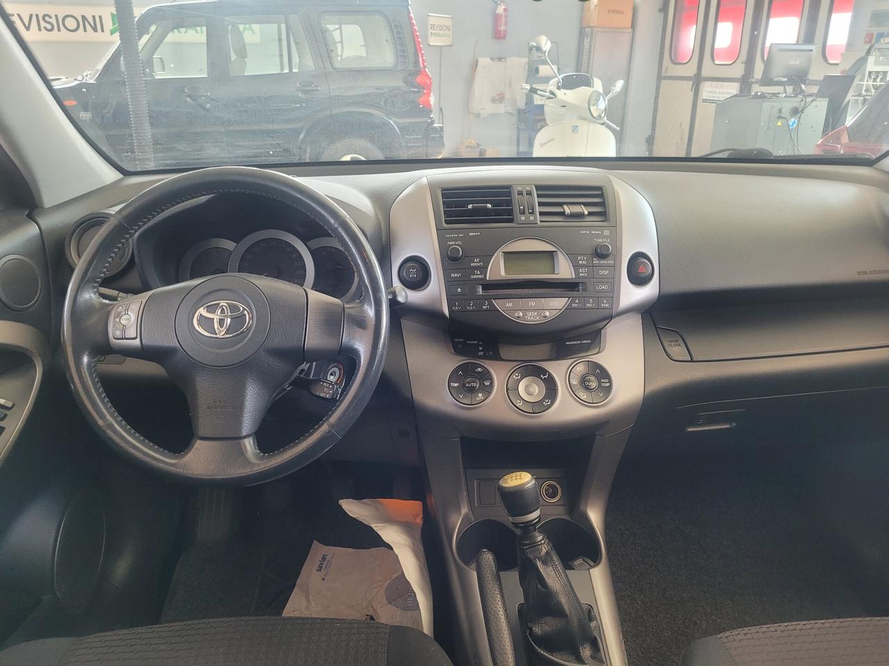 Toyota RAV 4 RAV4 2.2 D-4D 177 CV Luxury