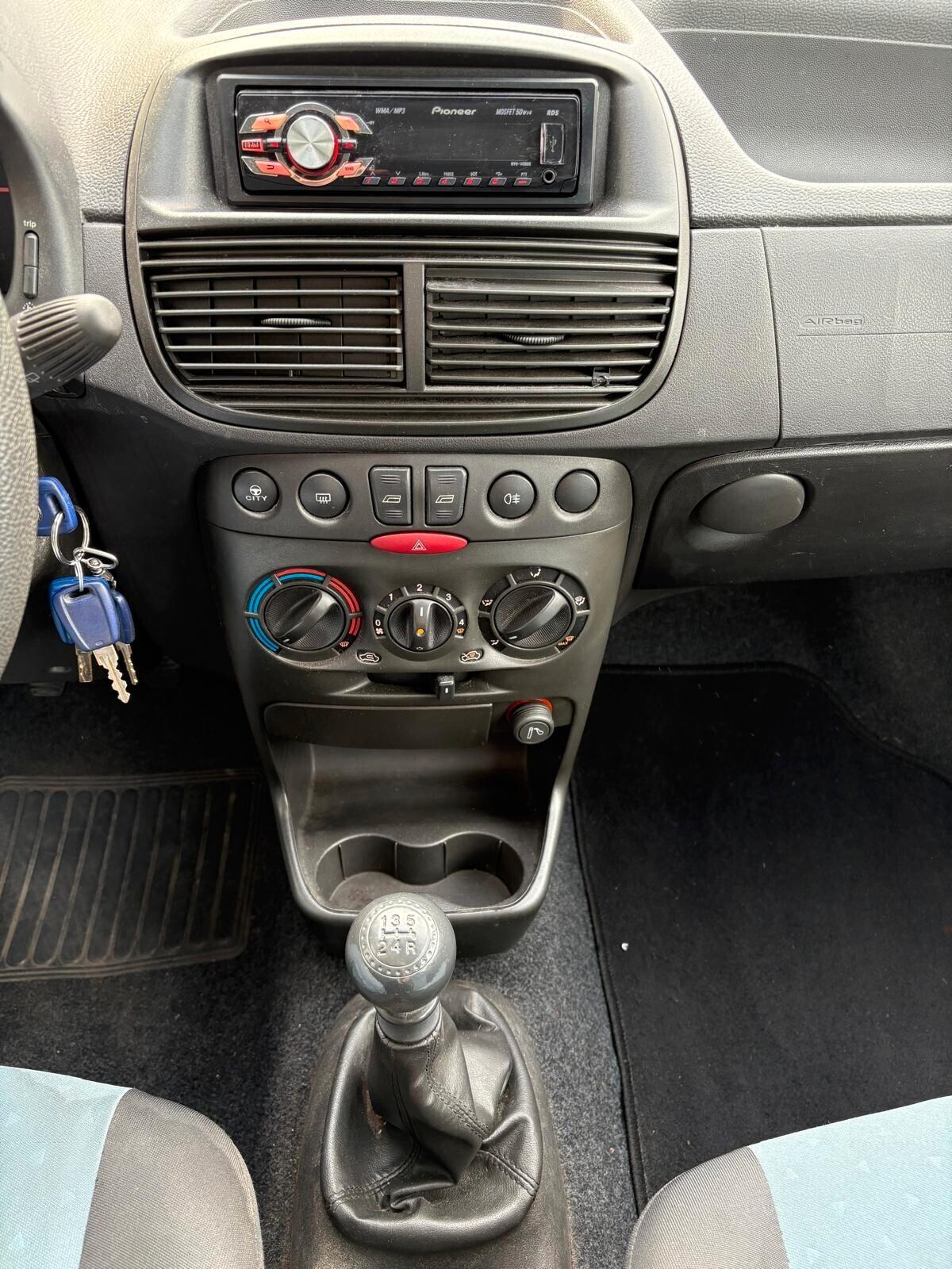 Fiat Punto 1.2 5 porte 60CV METANO NEOPATENTATI