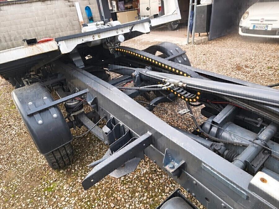 CARROATTREZZI IVECO DAILY METANO PATENTE B COME NUOVO