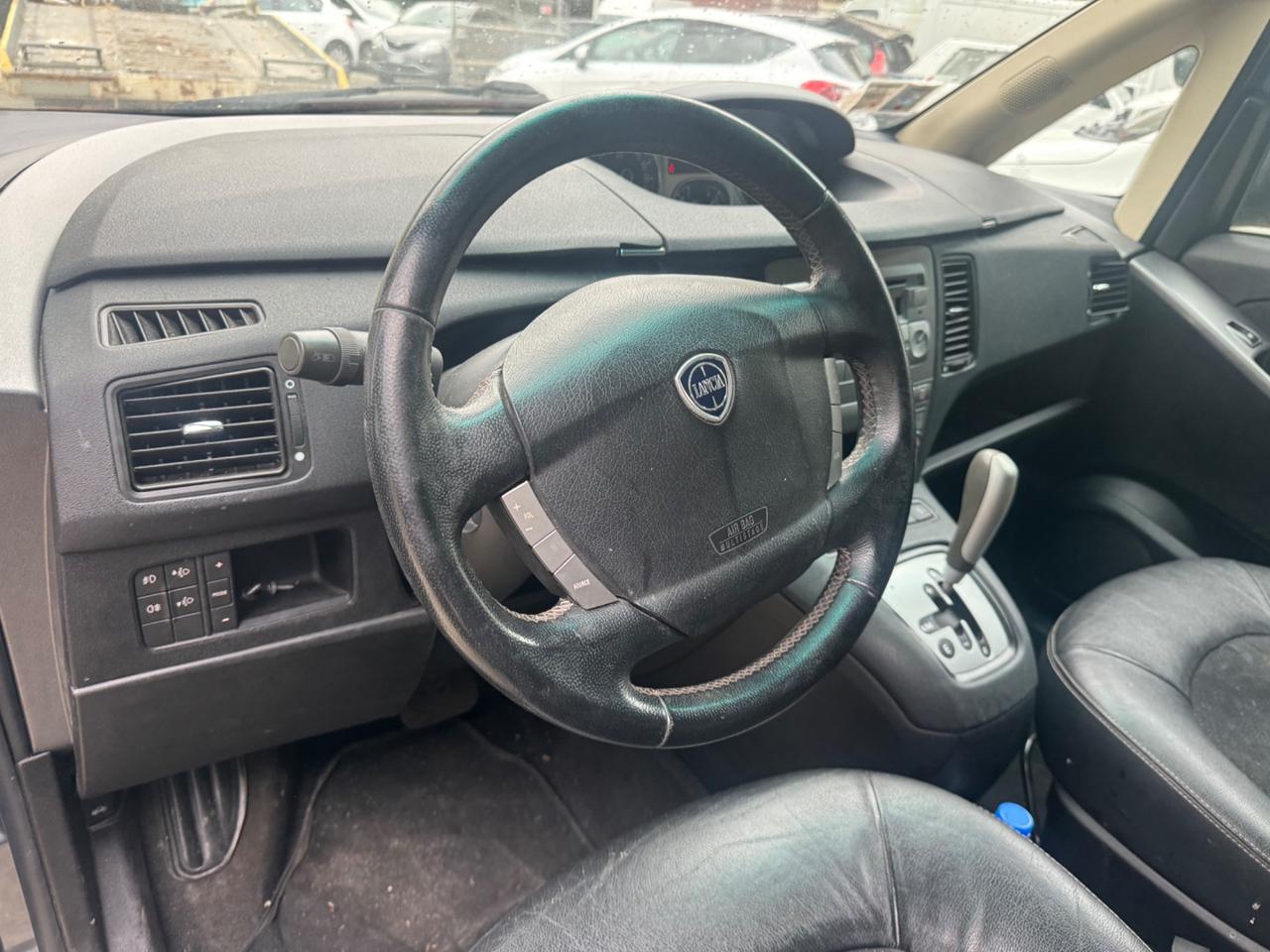 Lancia MUSA 1.3 Mjt 95 CV DFN Platinum 2011