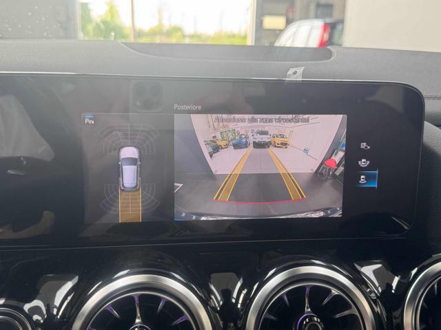 MERCEDES-BENZ GLA 200 d Automatic Premium