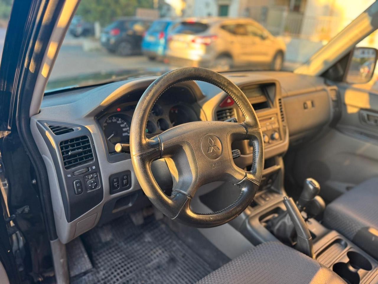 Mitsubishi Pajero 3.2 DI-D 16V 3p. Intense 170 CV