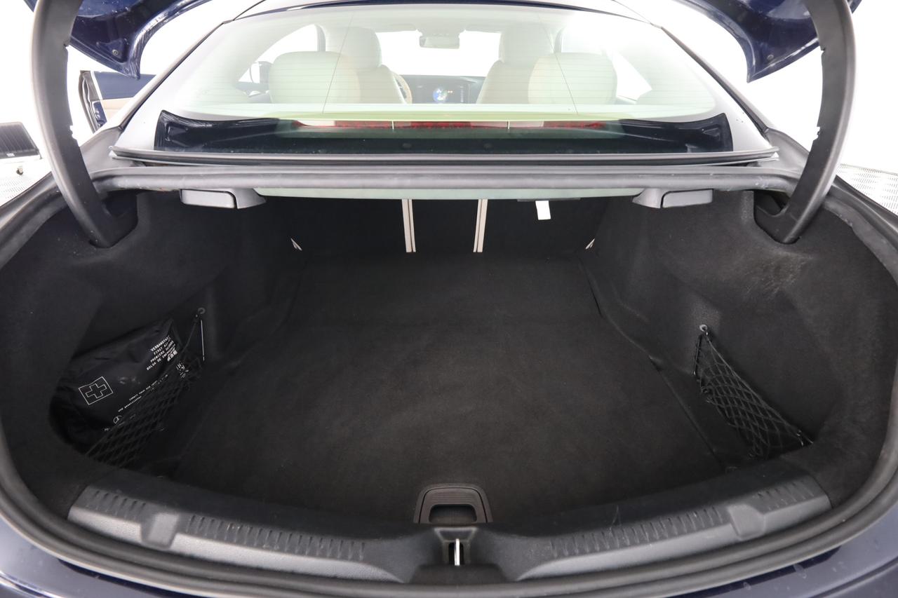 MERCEDES Classe E Cpé (C238) E 220 d 4Matic AMG-Line/Premium