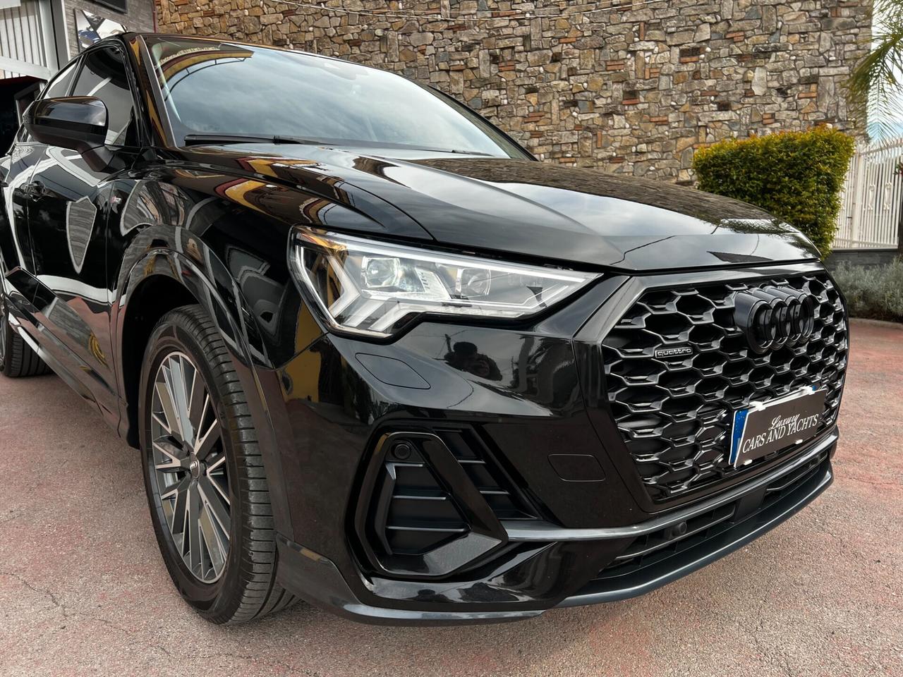 Audi Q3 SPB 40 TDI Quattro S tronic S Line-MATRIX